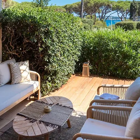 Bord De & Acces A La * Grimaud
