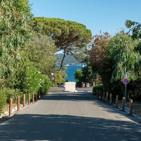 Bord De & Acces A La * Grimaud